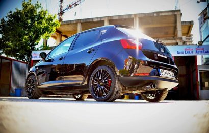 Kokias papildomas paslaugas, klientų patogumui, siūlo automobilių nuomos punktai?